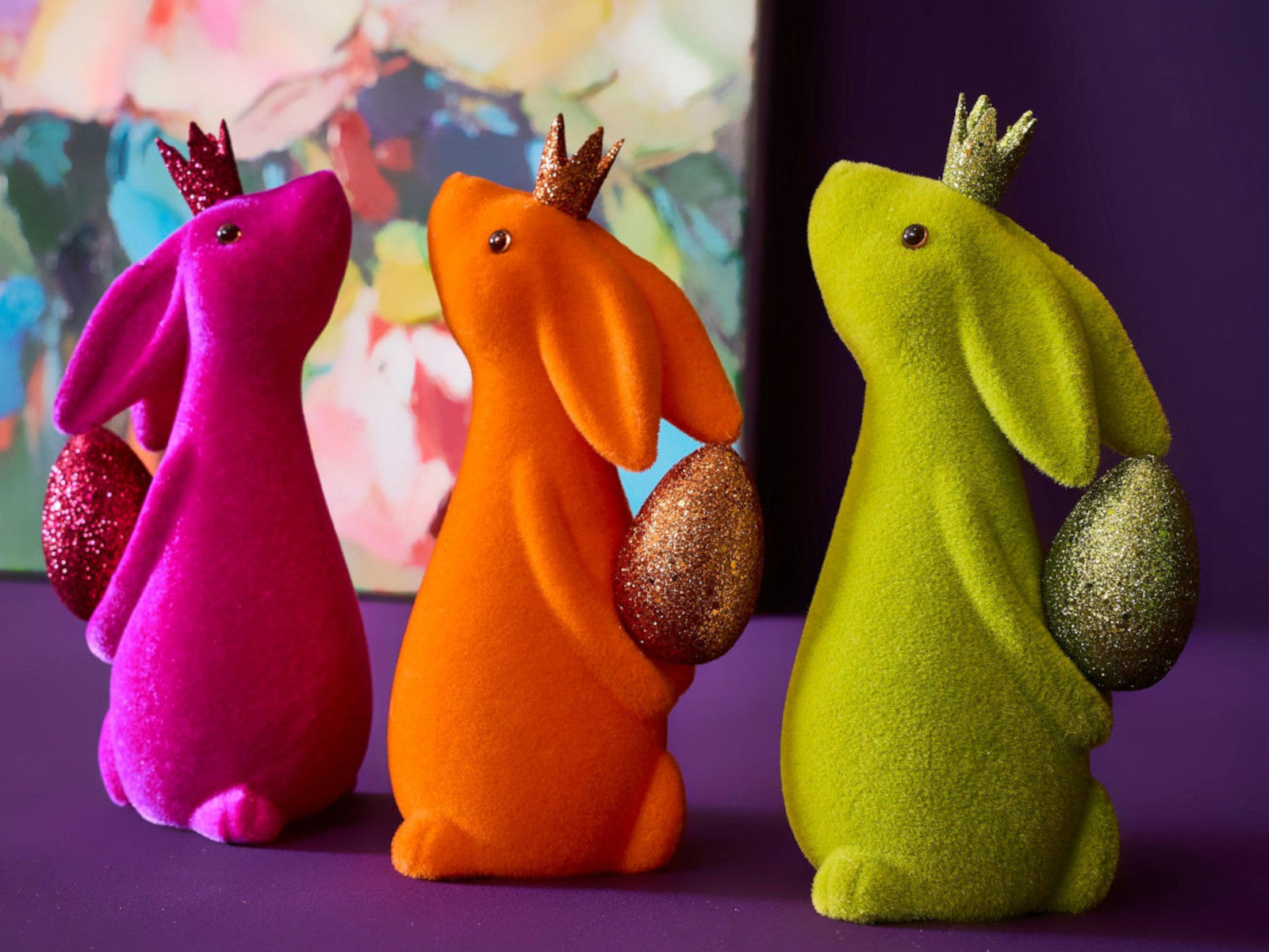 Werner Voß Hase mit Ei beflockt magenta 18cm Lifestyle 2