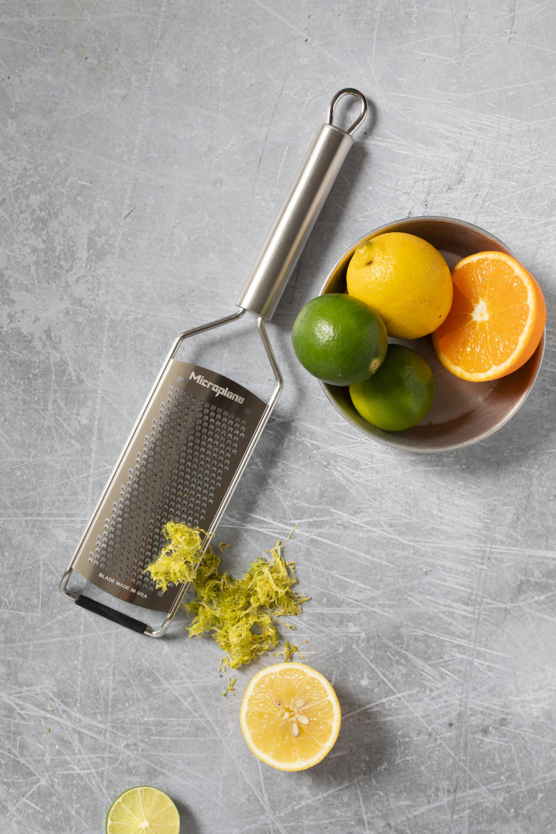 Microplane Professional Edelstahl Reibe feine Klinge 30cm Lifestyle 1