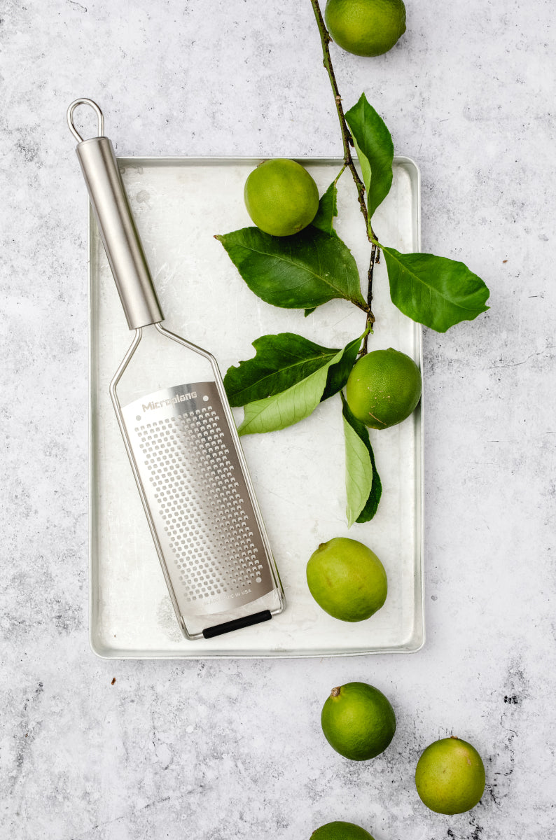 Microplane Professional Edelstahl Reibe feine Klinge 30cm Lifestyle 4