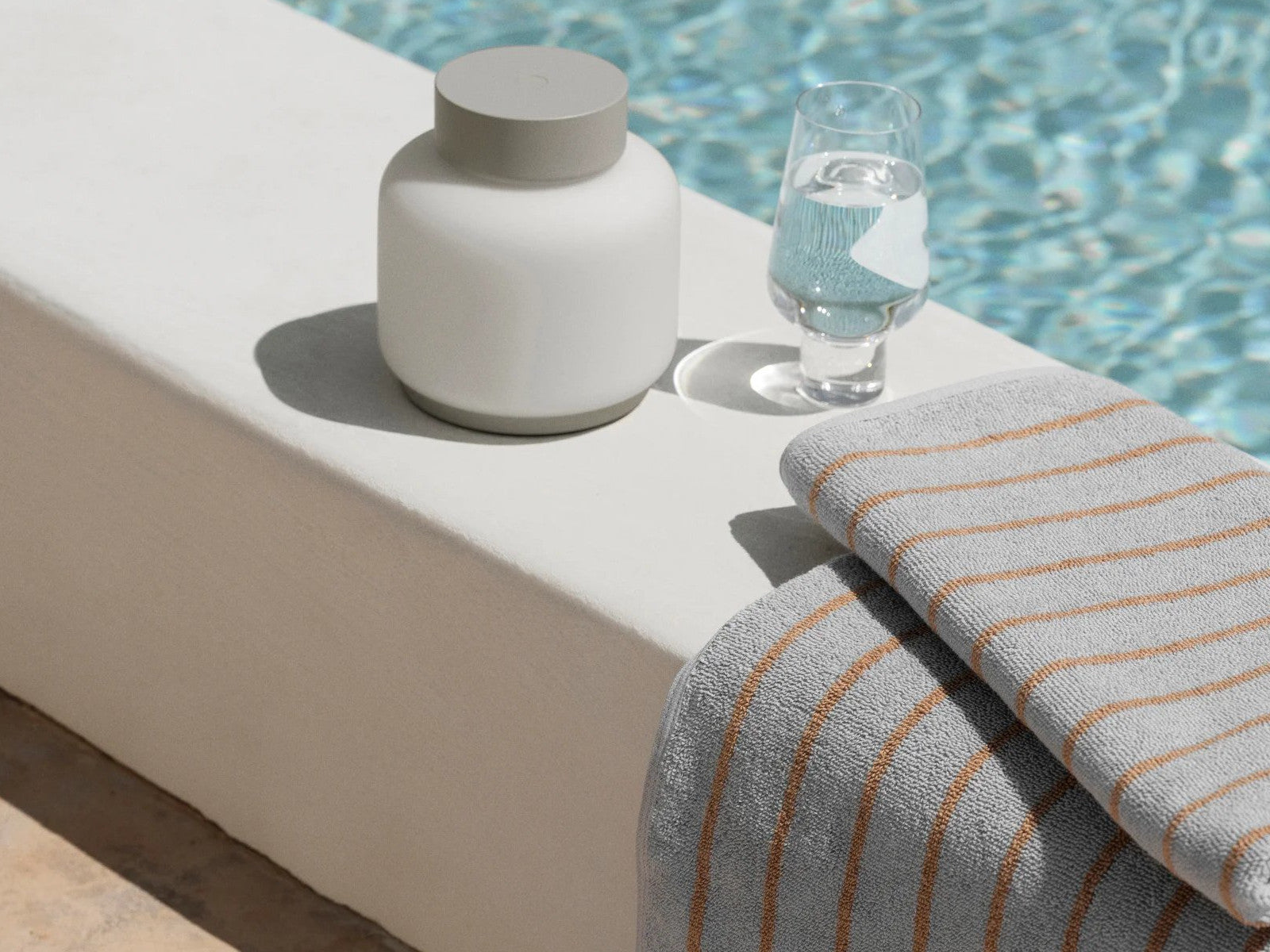 Blomus FAWN LED-Lampe granitgrau 13cm Lifestyle 3