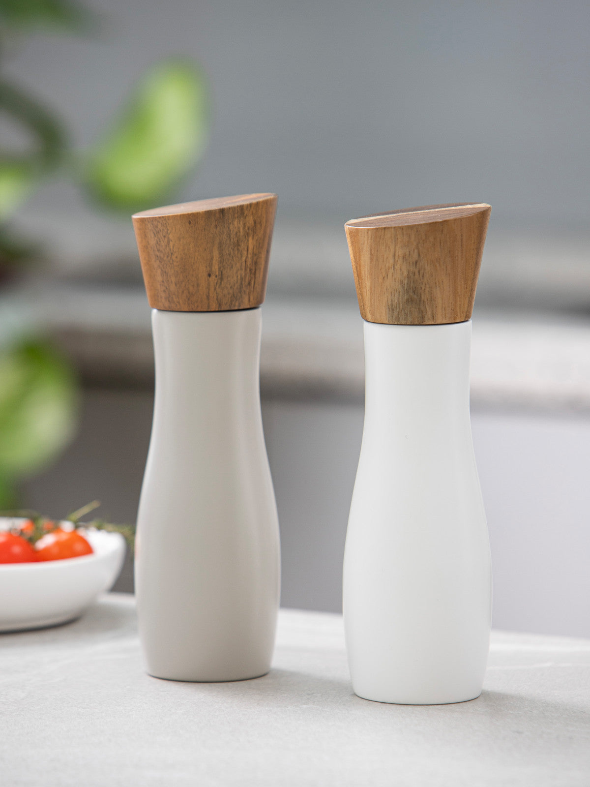 ladelle ESSENTIALS Salz&Pfeffermühle weiß/steingrau 19,5cm 2tlg Freisteller 4