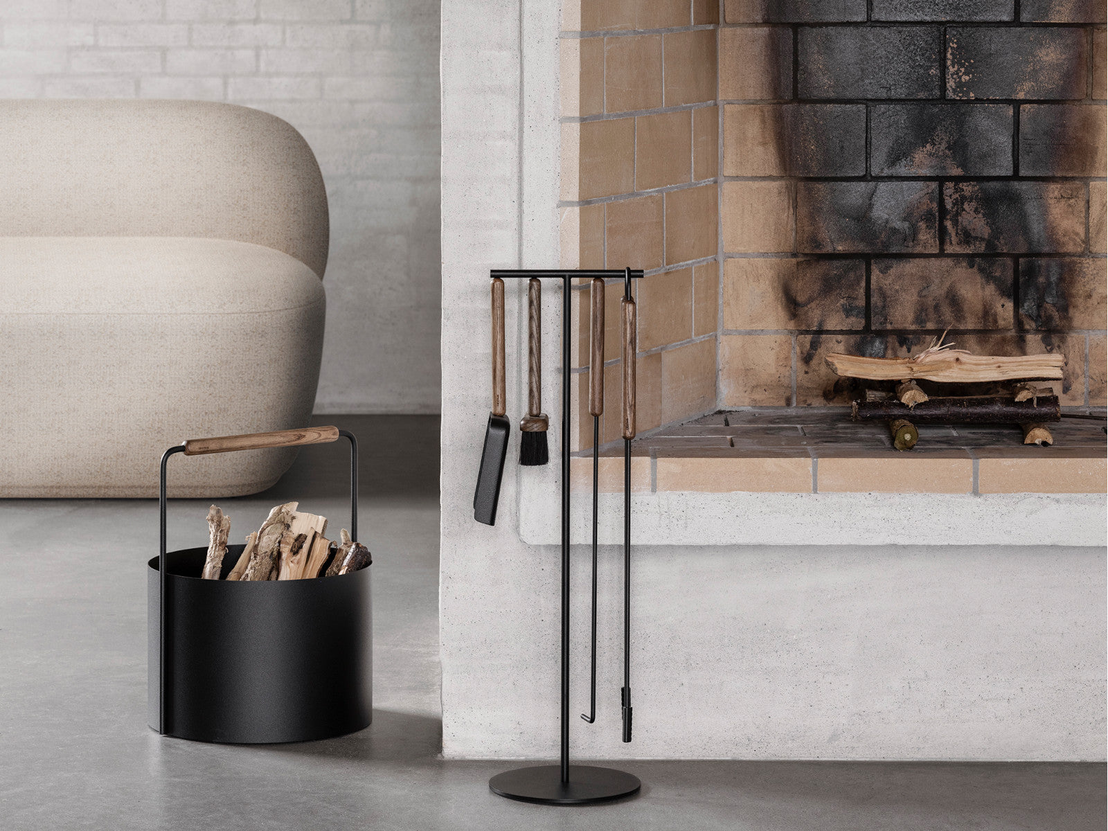 Blomus ASHI Holzkorb black oak 42cm Lifestyle 3