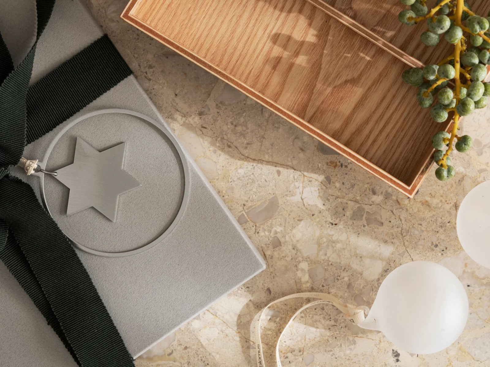 Blomus JUHLA Weihnachtsschmuck M smoke/coffee/clear 5cm 6tlg Lifestyle 5