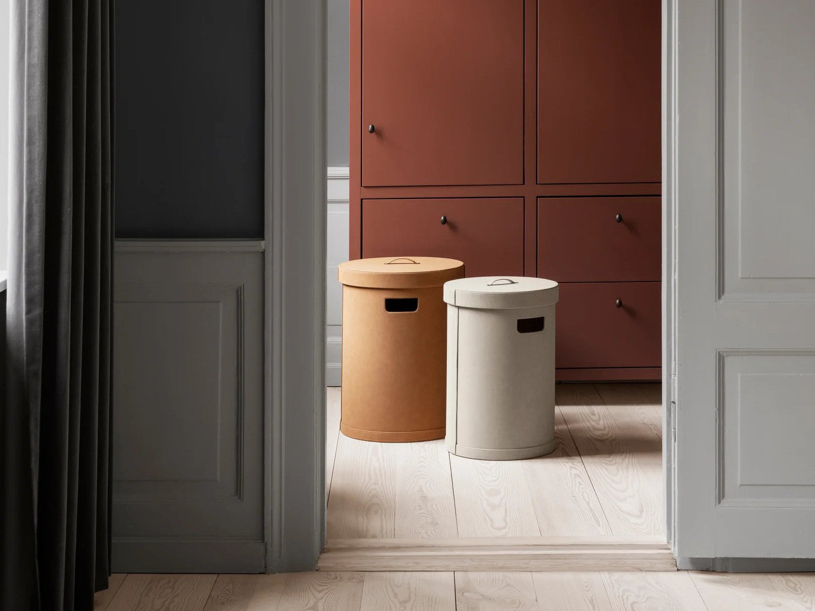 Blomus SAHLA Wäschekorb indian tan L 54cm Lifestyle 1