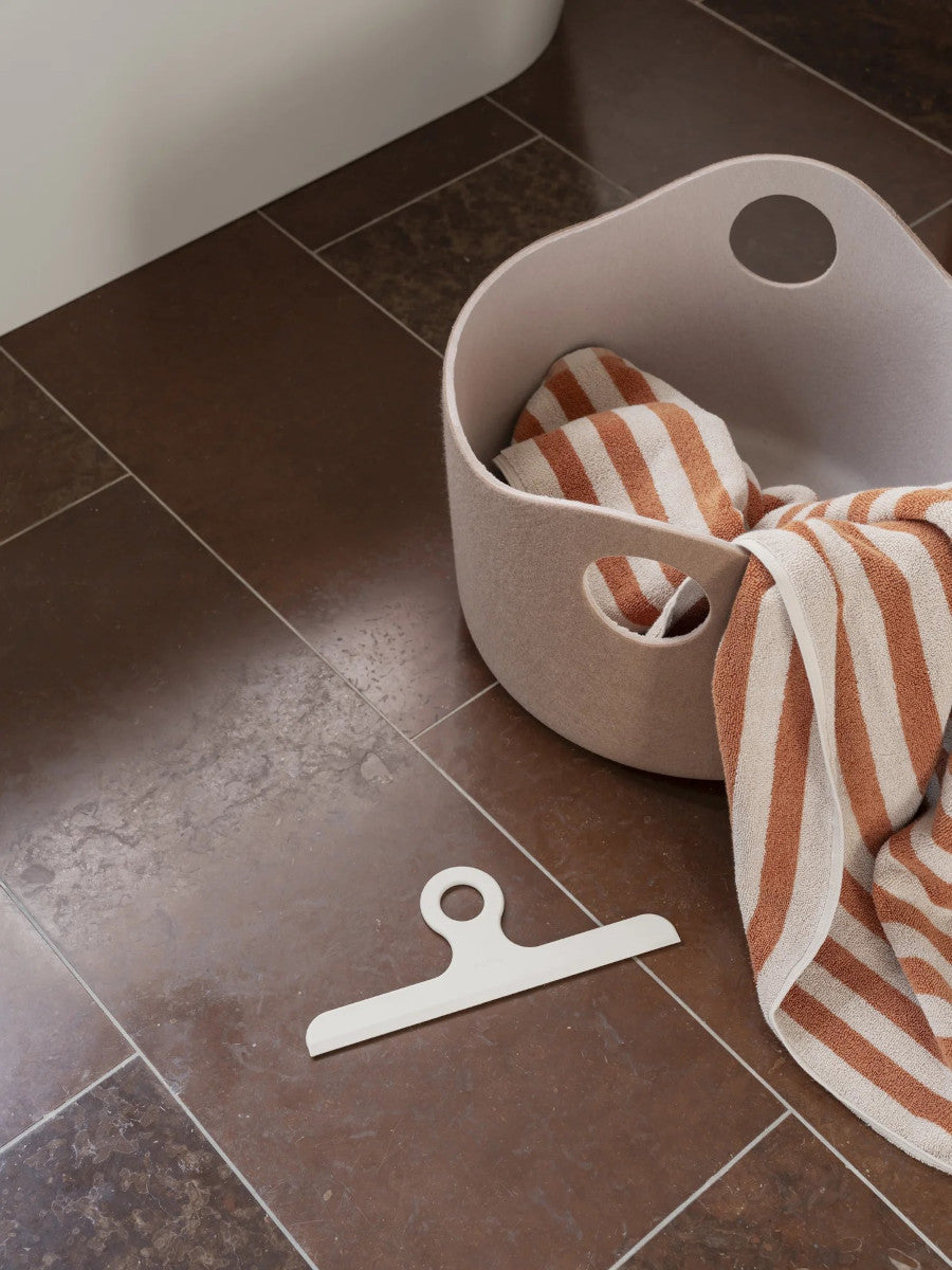 Blomus KAPI Wischer mit Wandhalter moonbeam 27cm Lifestyle 1