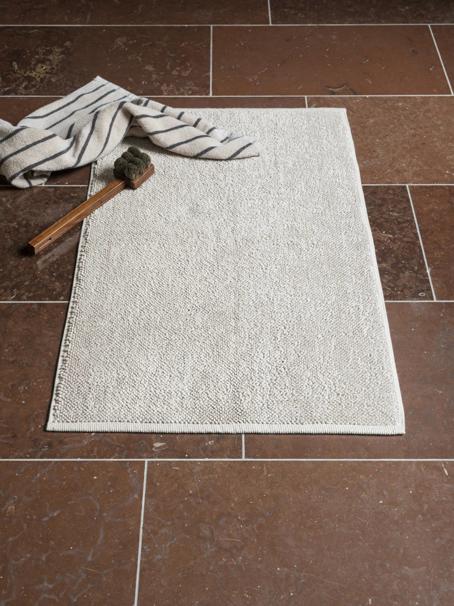 Blomus KAAVU Badematte  moonbeam 50x80cm Lifestyle 1