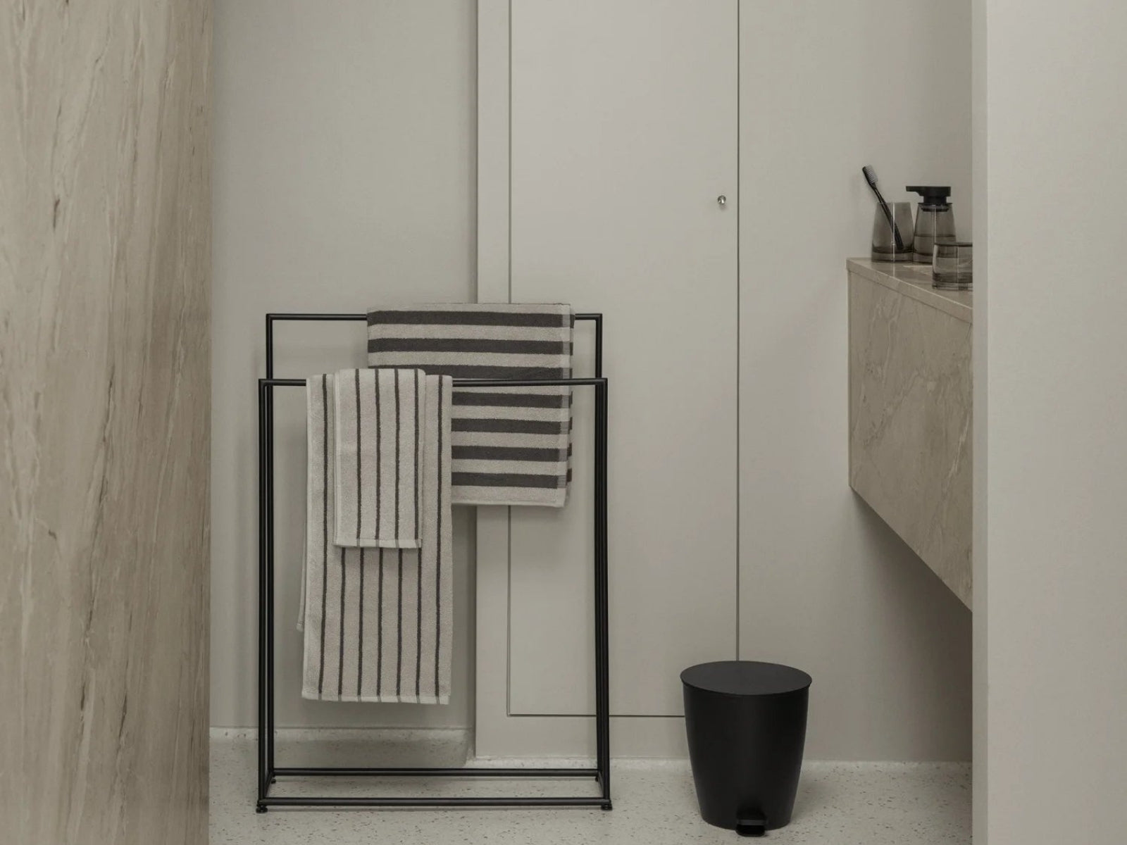 Blomus AVA Treteimer schwarz 3l - Produktbild 4