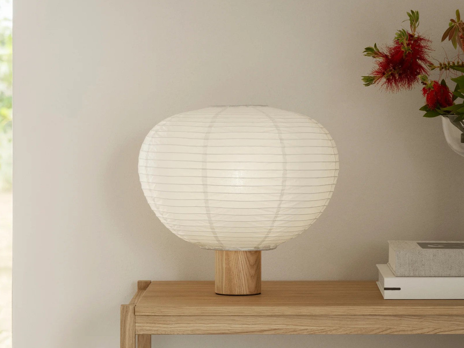 Blomus KAMI Tischlampe S oak 31cm Lifestyle 1