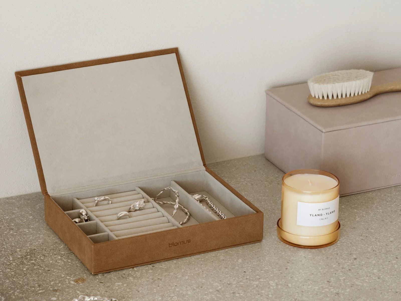 Blomus SAHLA Schmuckaufbewahrungsbox M indian tan 22x15x4cm Lifestyle 2