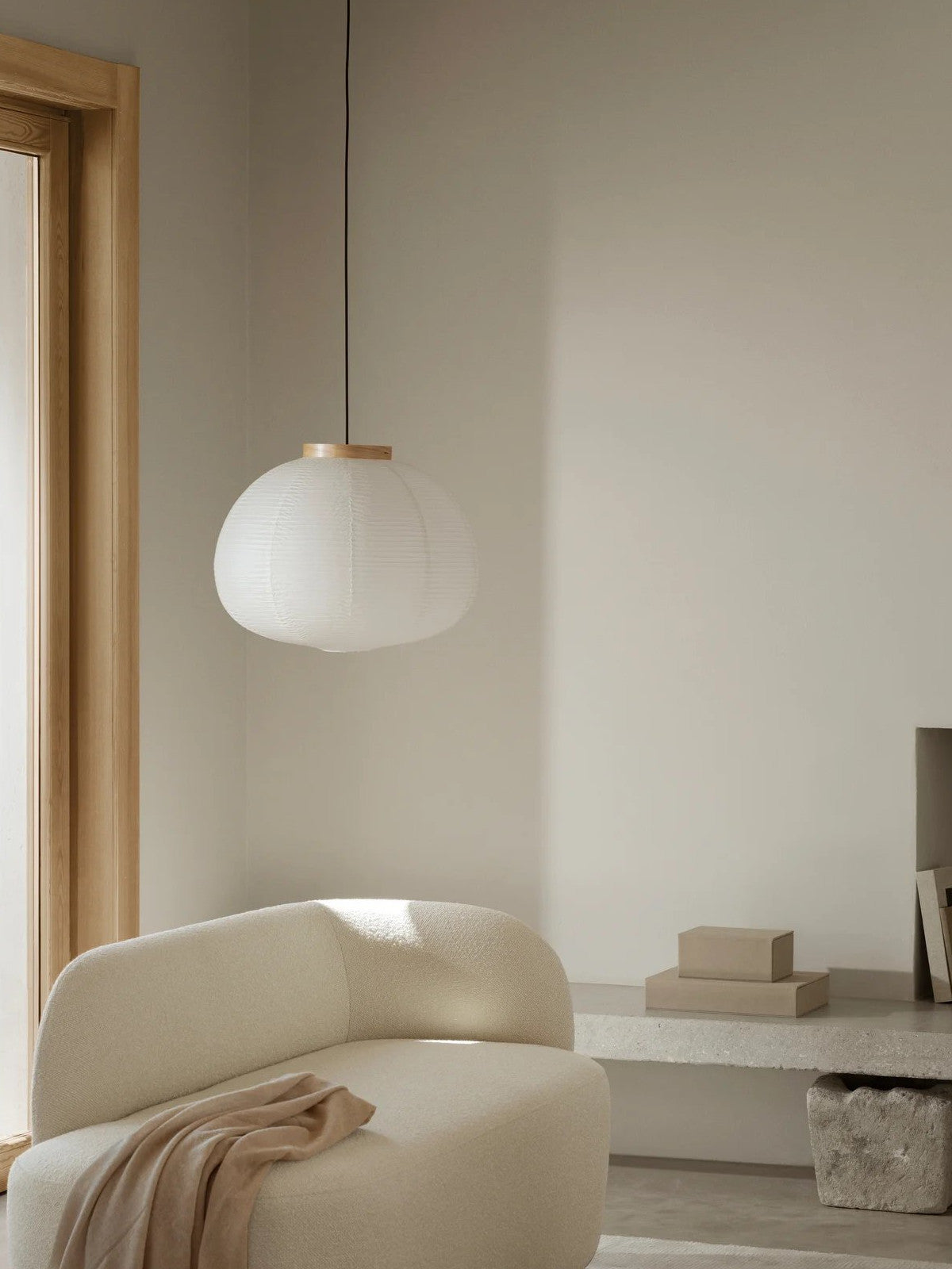 Blomus KAMI Hängeleuchte oak 60cm Lifestyle 2