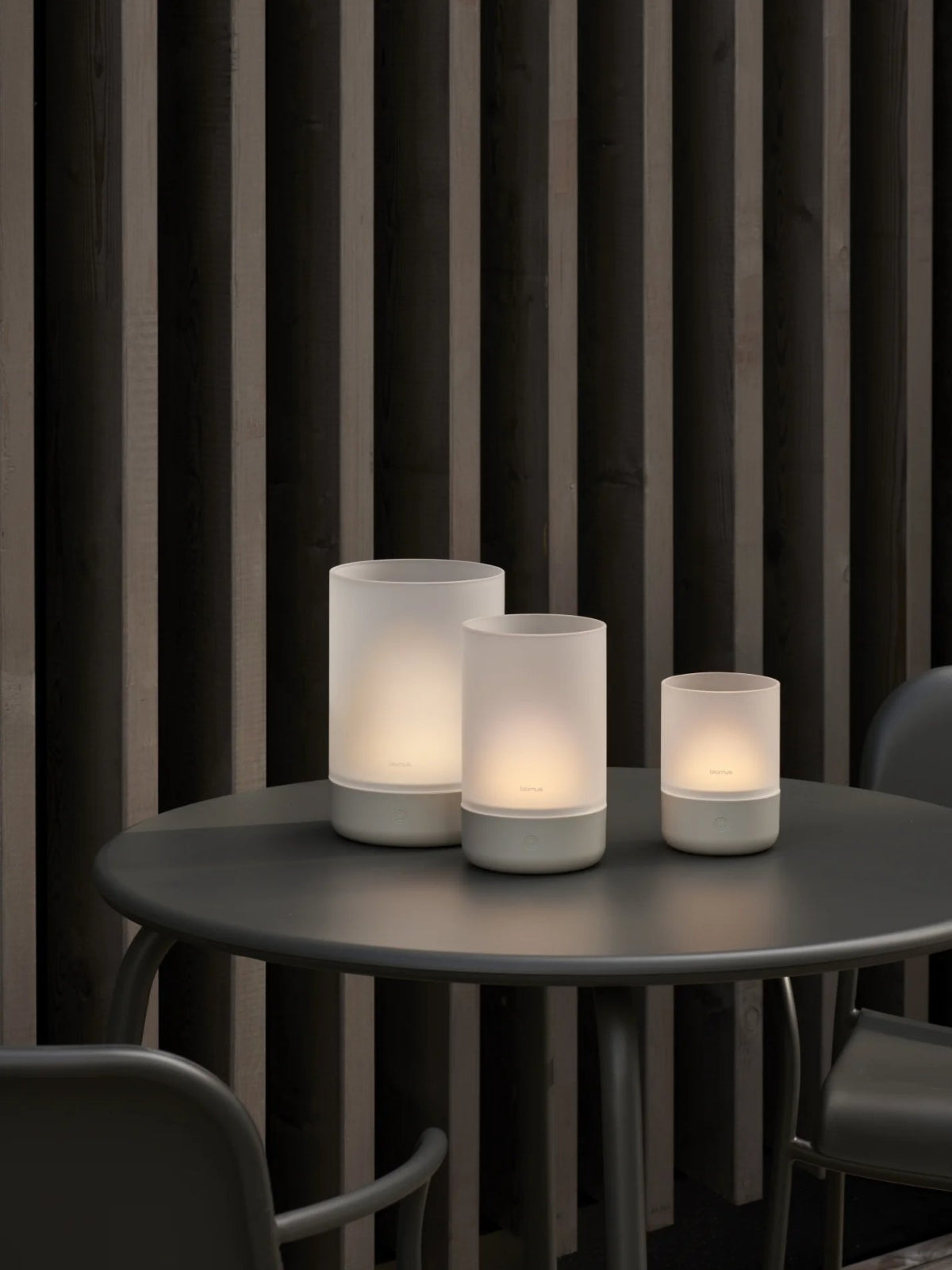 Blomus CALMA Mobile LED Leuchte silk gray M 19cm - Produktbild 7