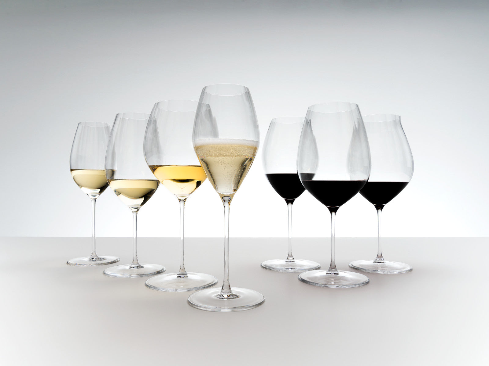 Riedel Performance Pinot Noir 4er Set Lifestyle1