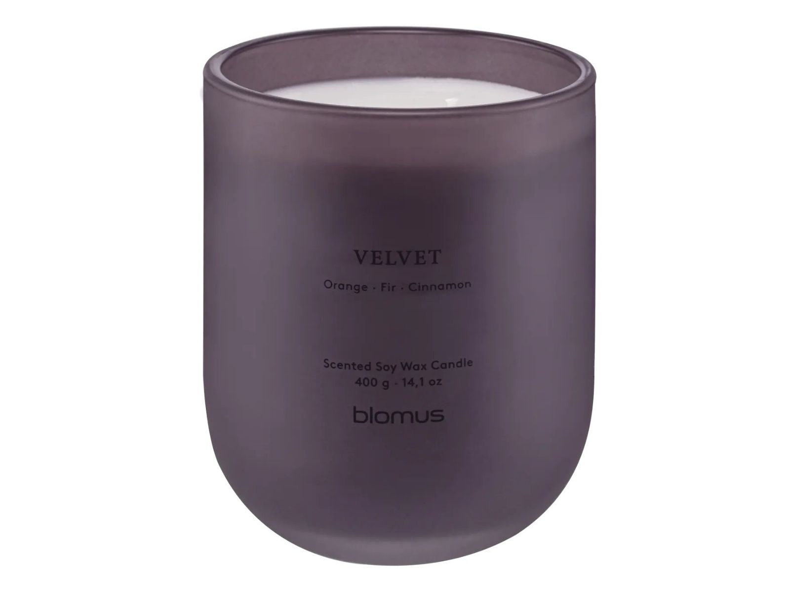 Blomus TUOKSU Duftkerze L Velvet midnight plum 11cm Freisteller 1