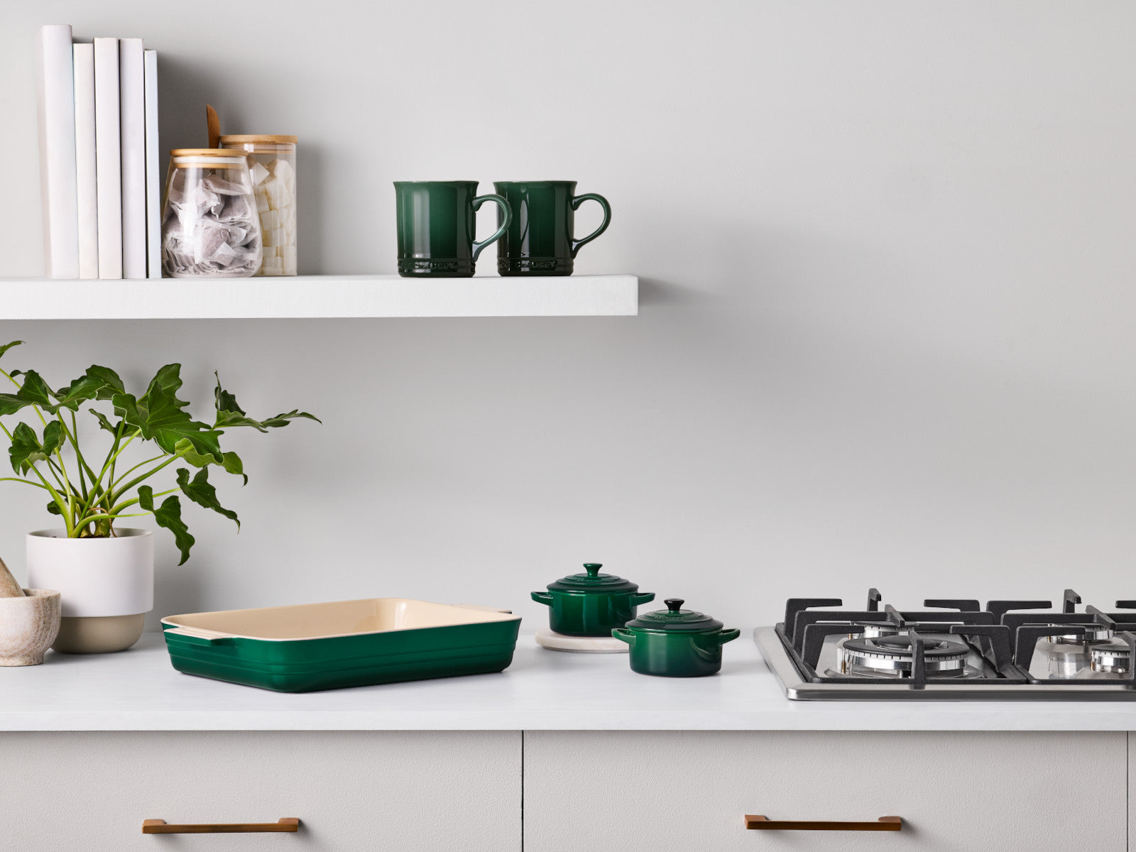 Le Creuset Auflaufform Klassik rechteckig kirschrot 25/32cm Set 2tlg Lifestyle 1