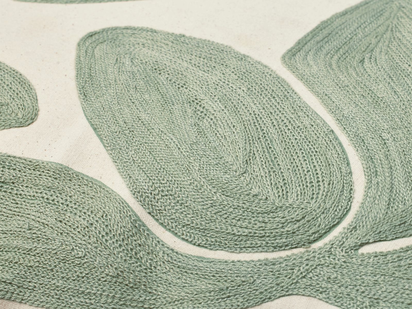 Broste Copenhagen Herbert Kissenbezug sage green/natural 50x50cm - Produktbild 2