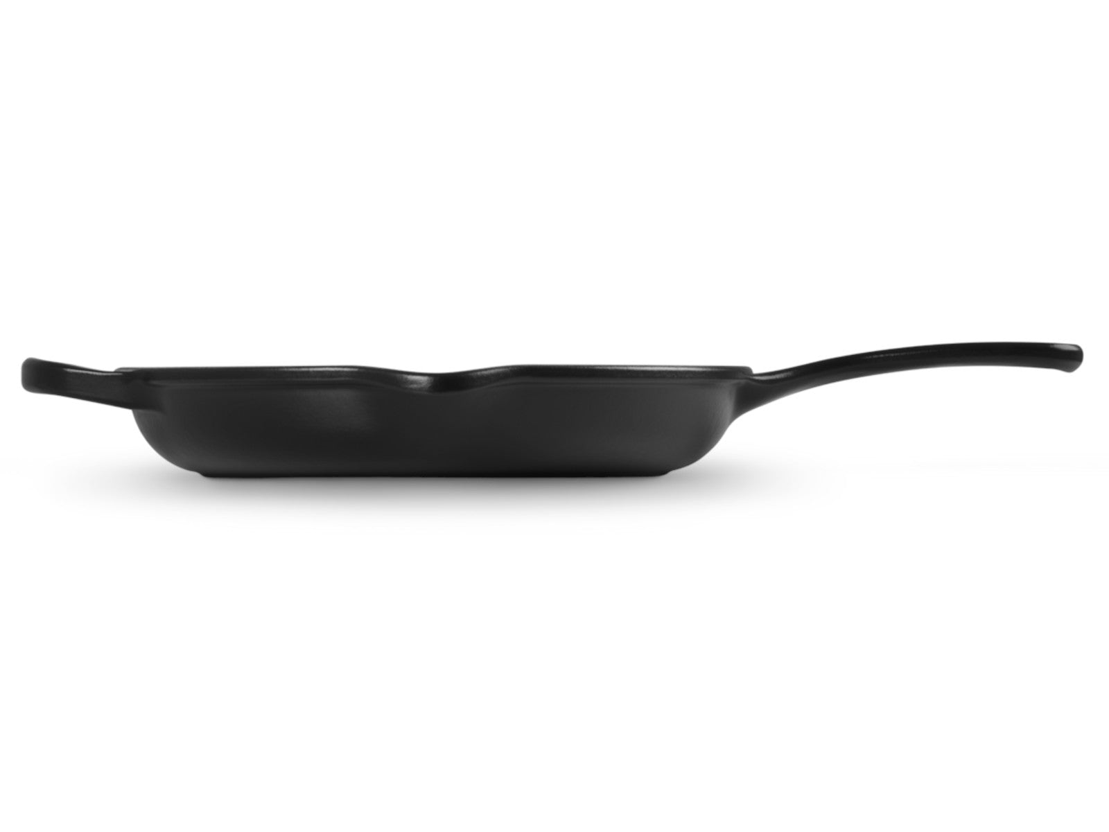 Le Creuset Brat- und Servierpfanne Signature rund schwarz matt 23cm Freisteller 3