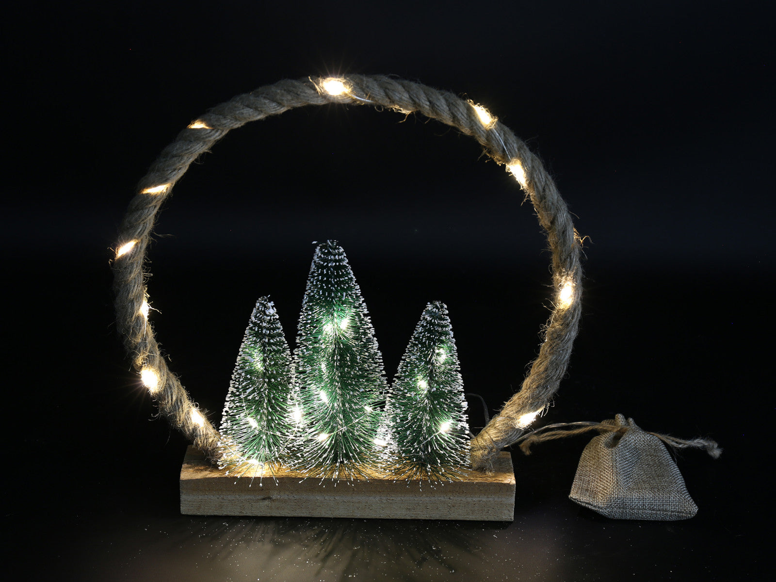 Decostar Weihnachtsornament LED Ropey S braun 30cm Freisteller 