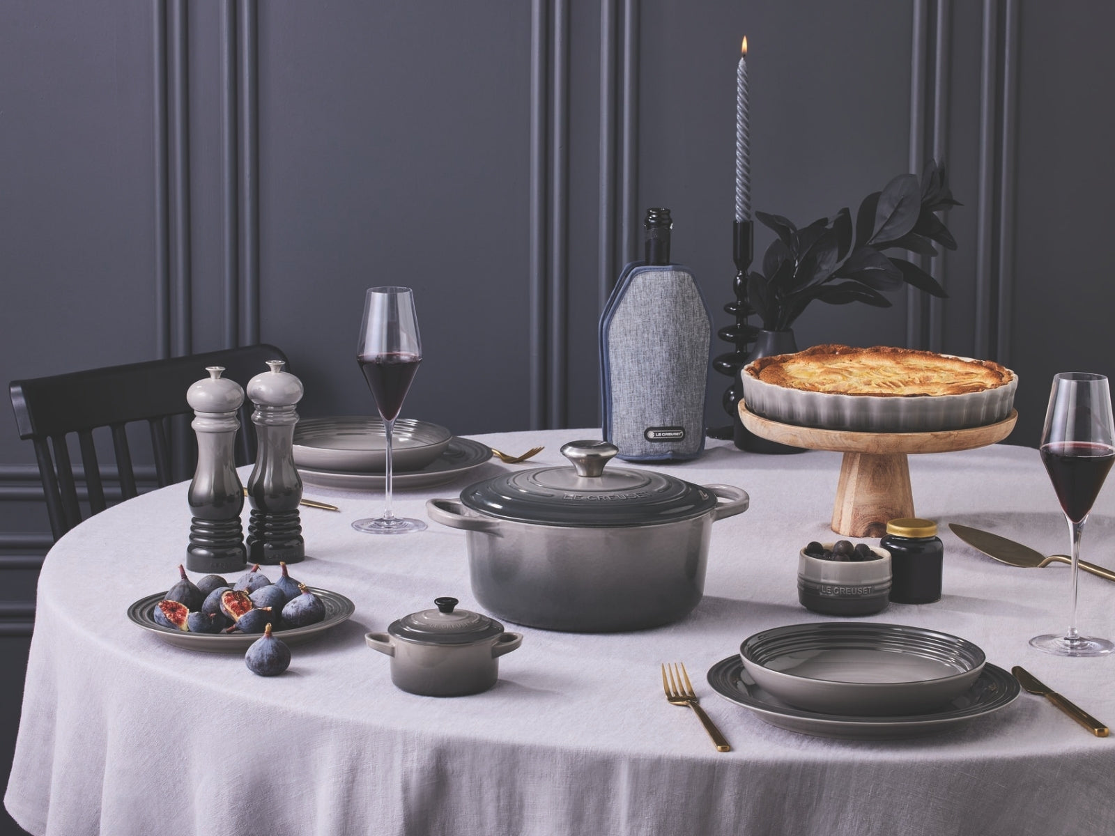 Le Creuset Salzmühle Klassik perlgrau 21cm Lifestyle 1