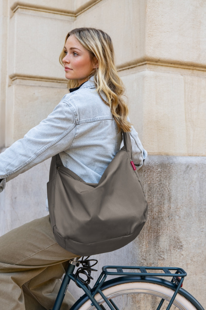 reisenthel mini maxi moonbag dark taupe - Produktbild 15