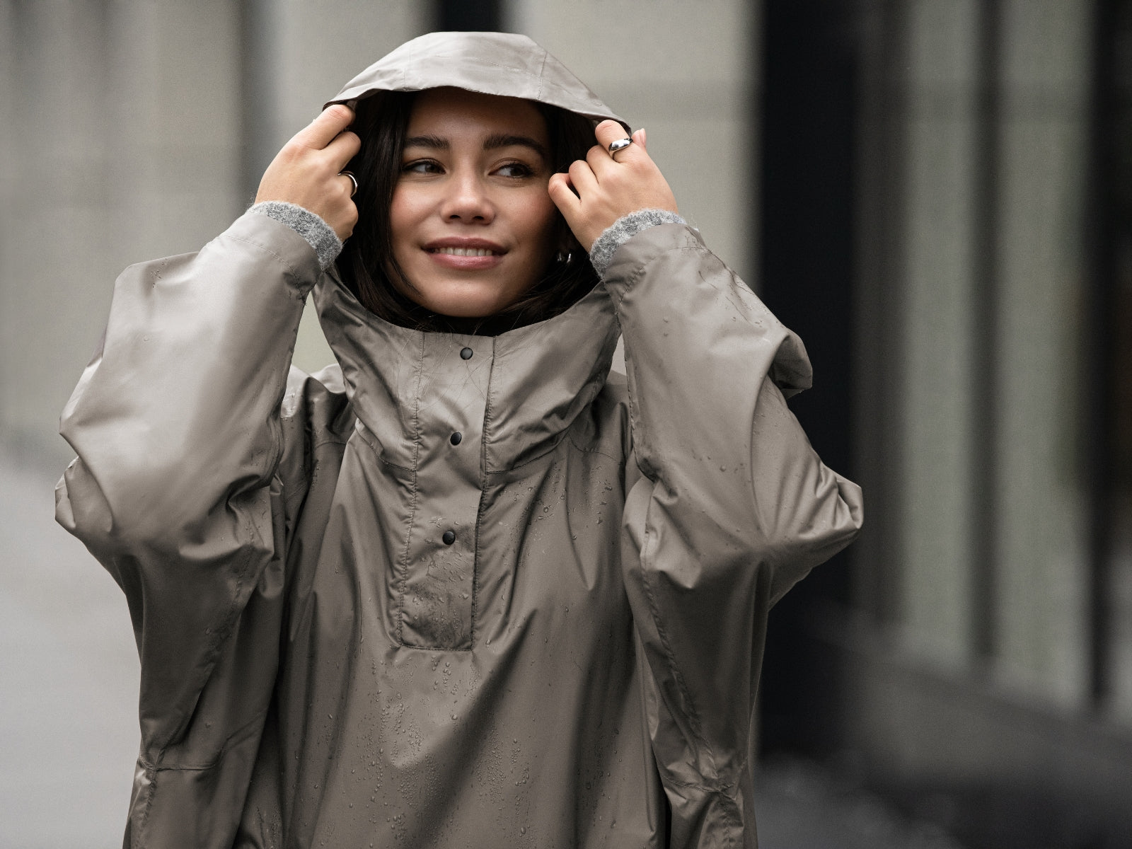 reisenthel mini maxi raincoat dark taupe - Produktbild 6