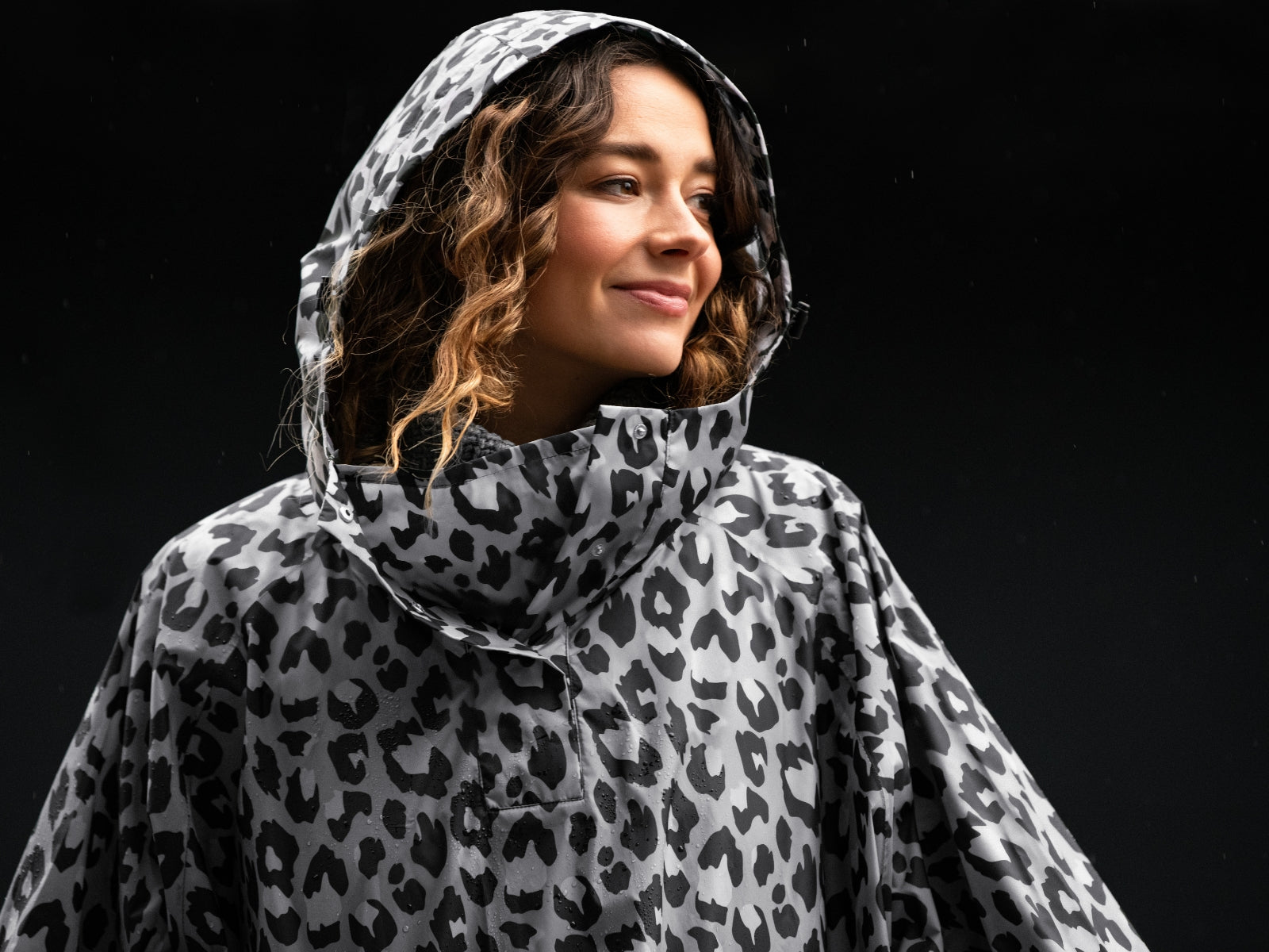 reisenthel mini maxi raincoat leo nero - Produktbild 4