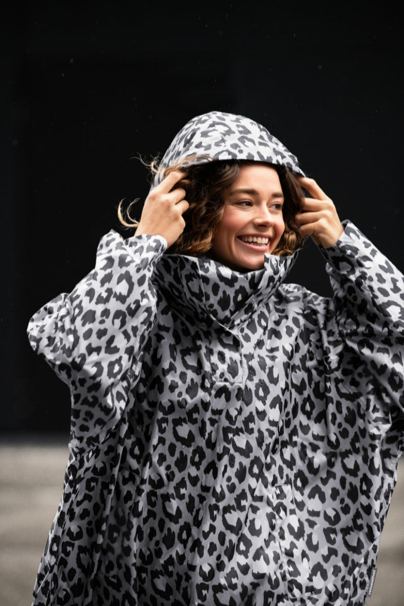 reisenthel mini maxi raincoat leo nero - Produktbild 7