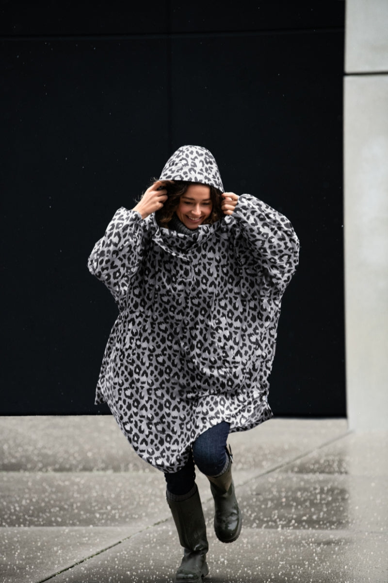 reisenthel mini maxi raincoat leo nero - Produktbild 8