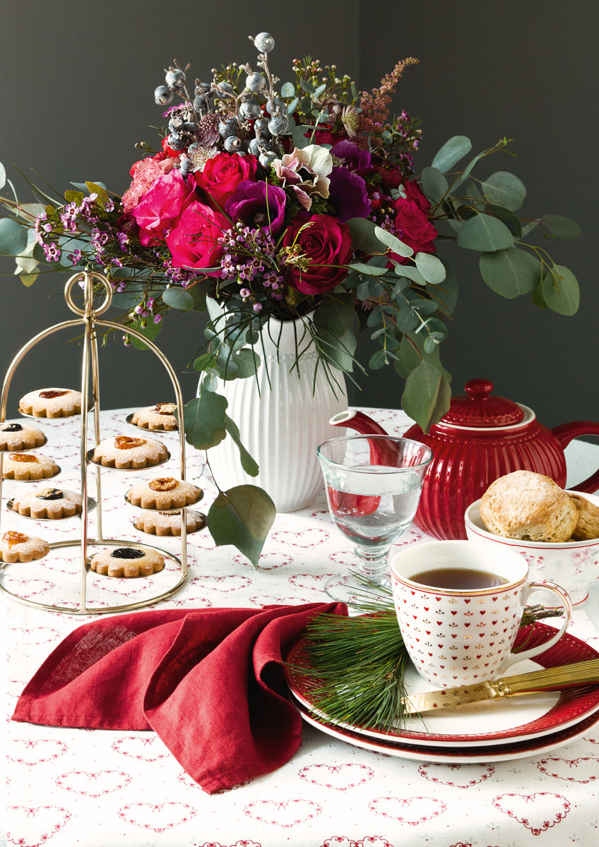 Greengate Moments Kissenbezug mit Stickerei rot 40x40cm Lifestyle