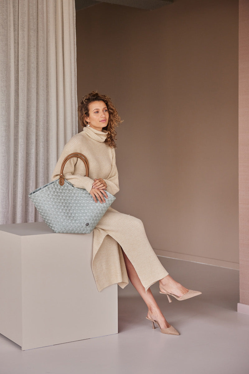 Handed By Sweetheart Shopper M eucalyptus Lifestyle 2