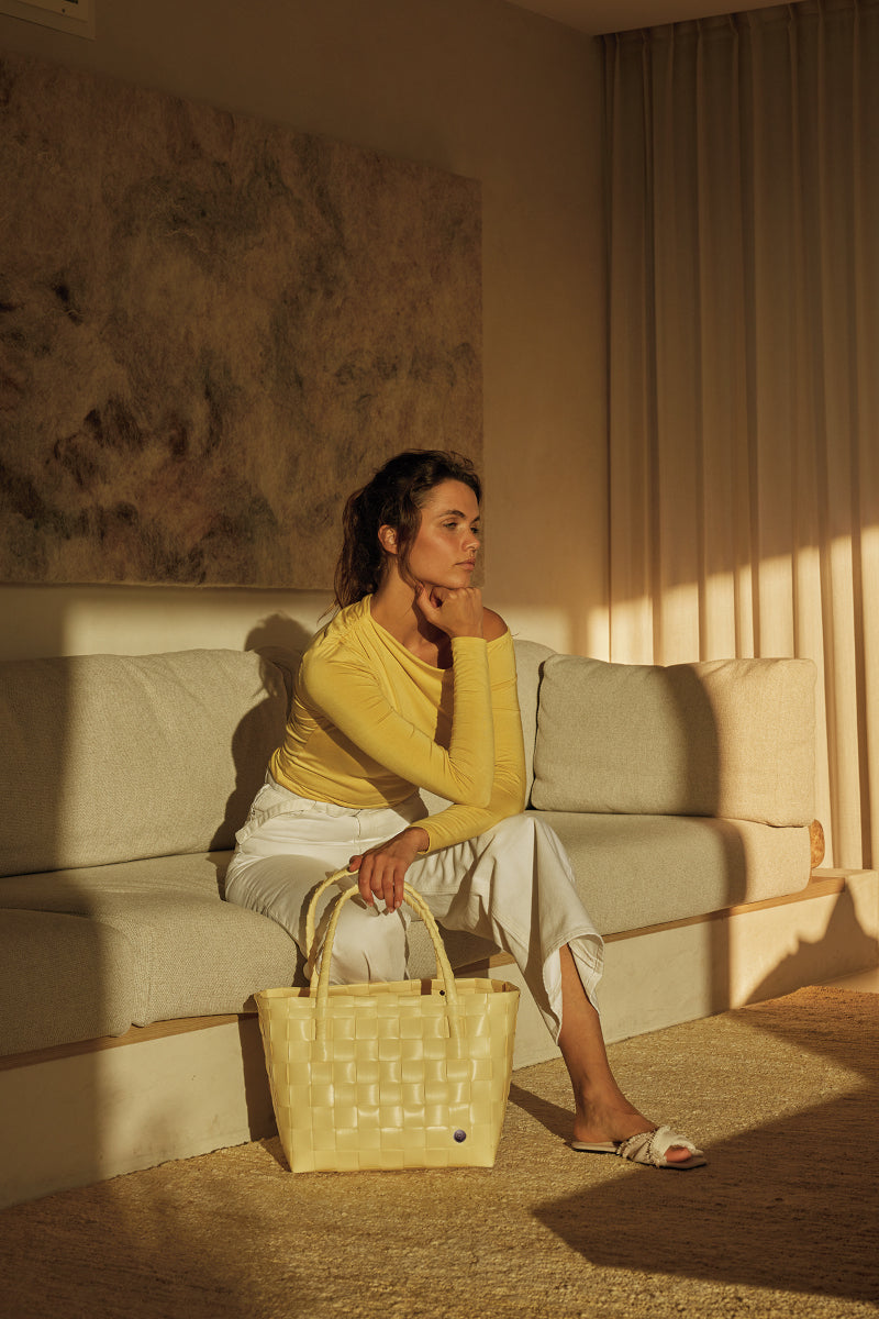 Handed By Paris Shopper S vanilla yellow Lifestyle 2