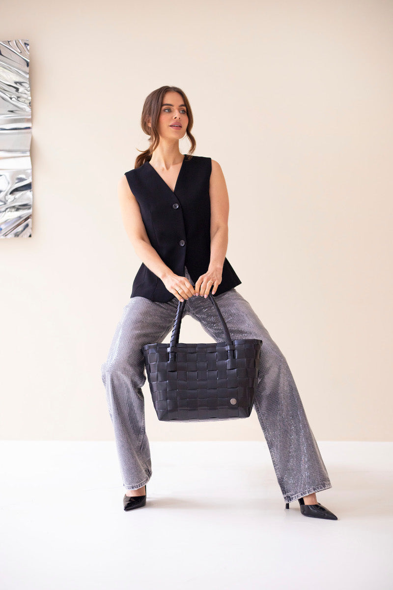 Handed By Paris Shopper S fat strap black Lifestyle 1