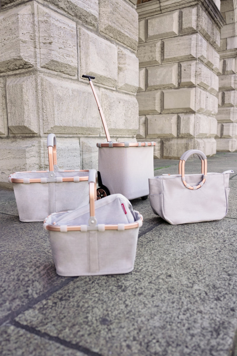 reisenthel carrybag frame twist sky rose Lifestyle 3