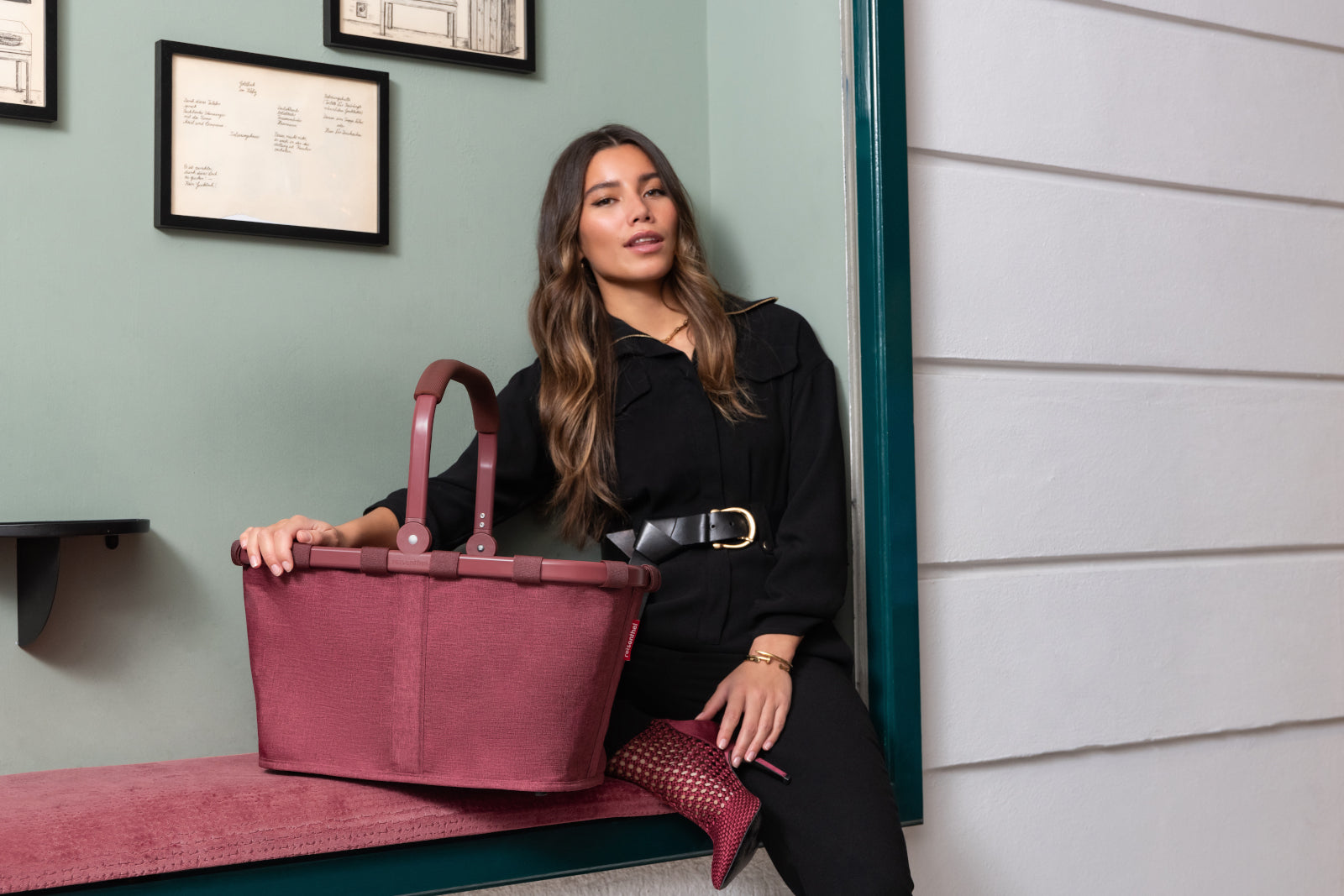 reisenthel carrybag twist maroon Lifestyle 7