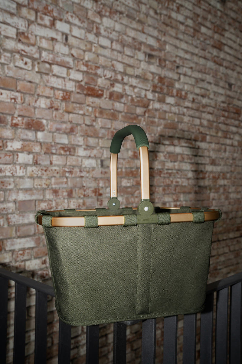 reisenthel carrybag forest gold Lifestyle 4