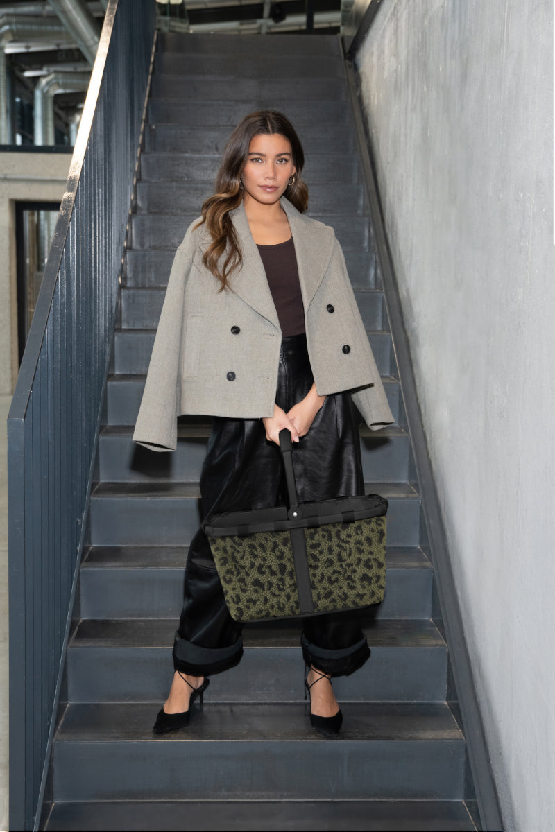 reisenthel carrybag teddy leo olive Lifestyle 1