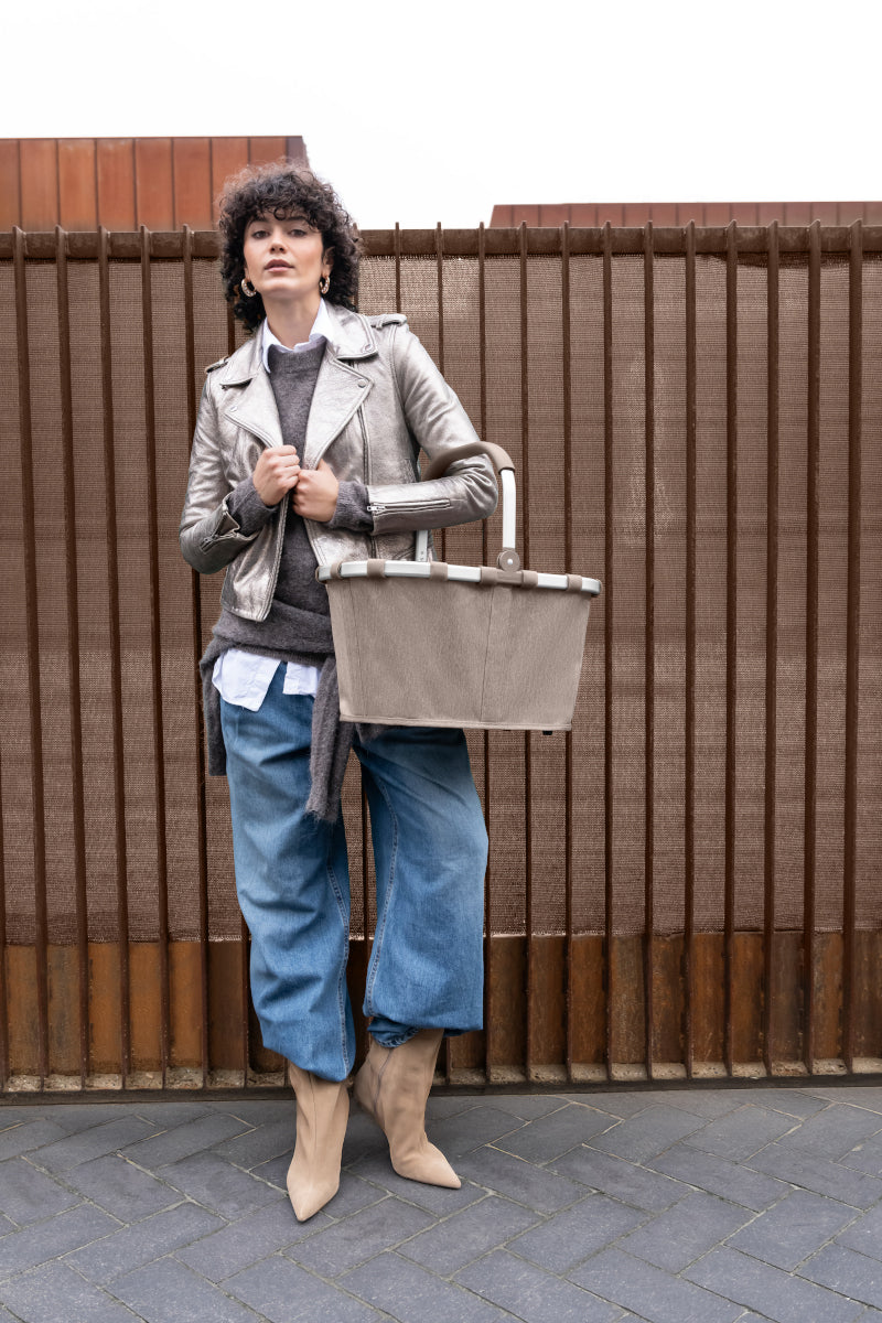 reisenthel carrybag herringbone mokka Lifestyle 4