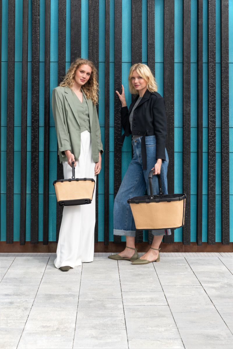 reisenthel carrybag frame raffia black Lifestyle 4