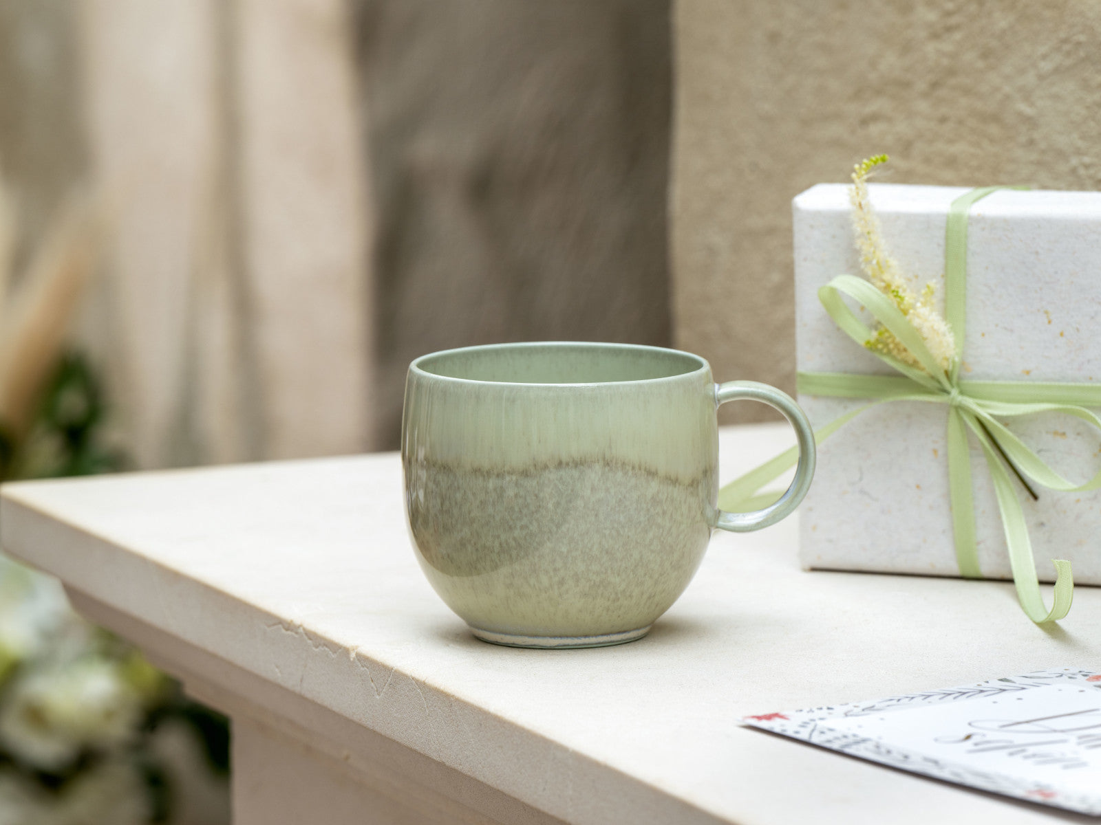 like Villeroy & Boch Perlemor Alga Becher mit Henkel 0,29l Lifestyle 1