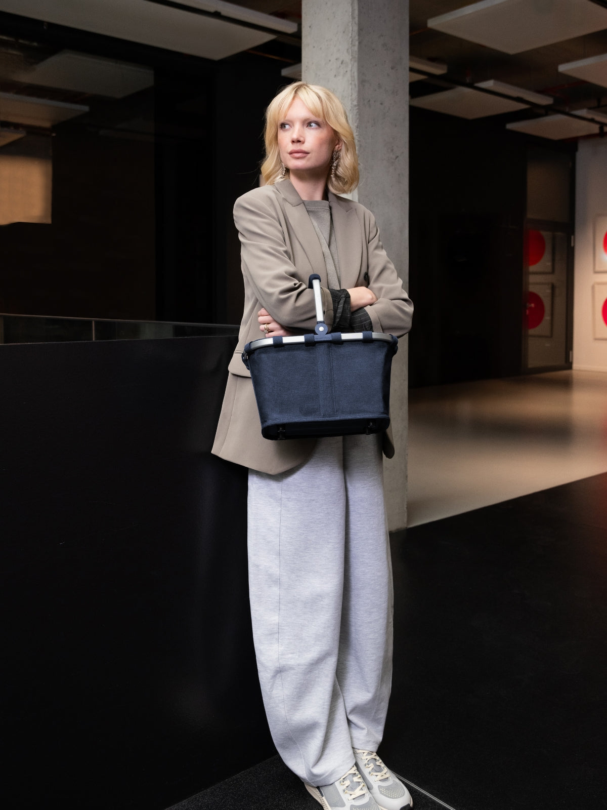 reisenthel carrybag XS twist navy Lifestyle 4