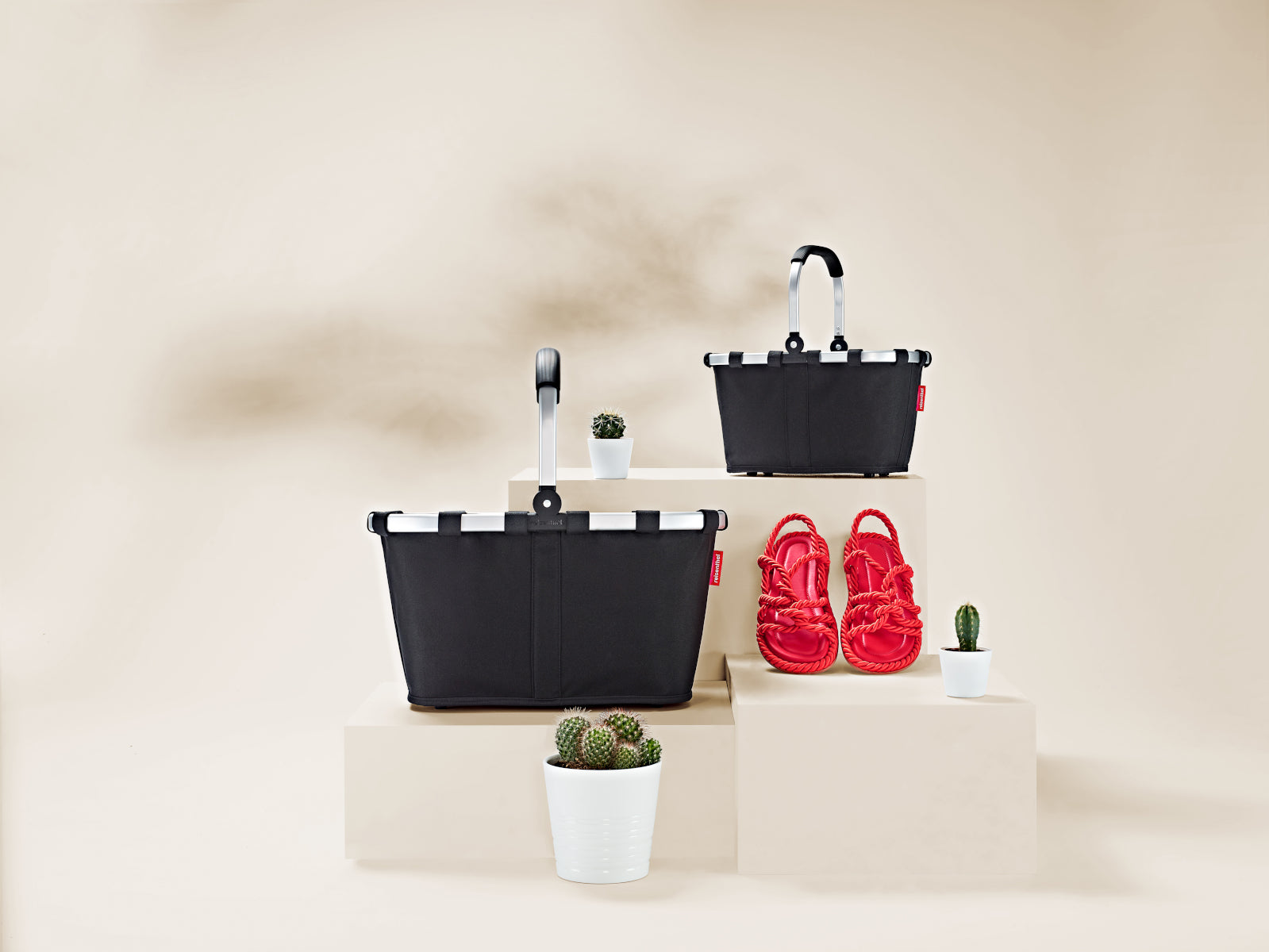 reisenthel carrybag XS black Lifestyle 3