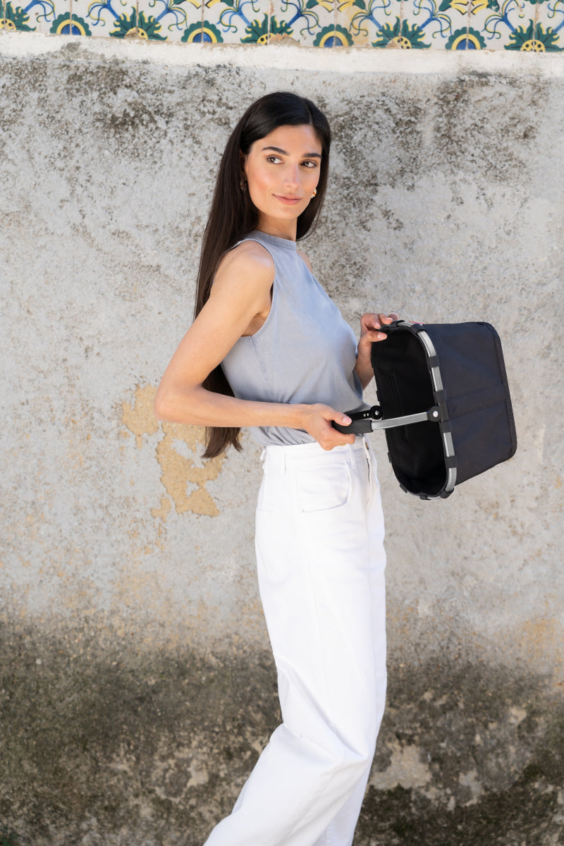 reisenthel carrybag XS black Lifestyle 2