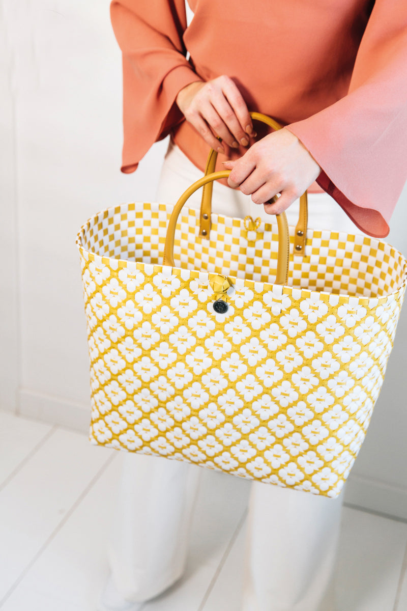 Handed By Motif Bag Shopper L mustard with white pattern Lifestyle 7
