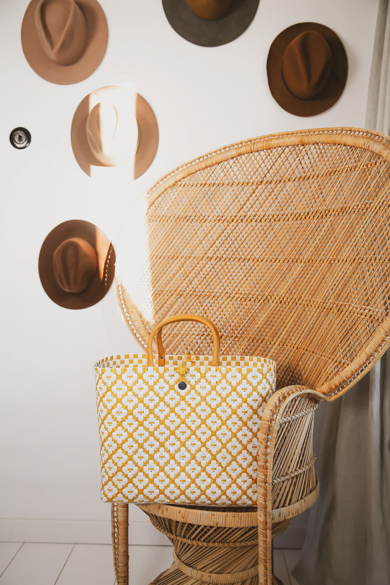 Handed By Motif Bag Shopper L mustard with white pattern Lifestyle 5