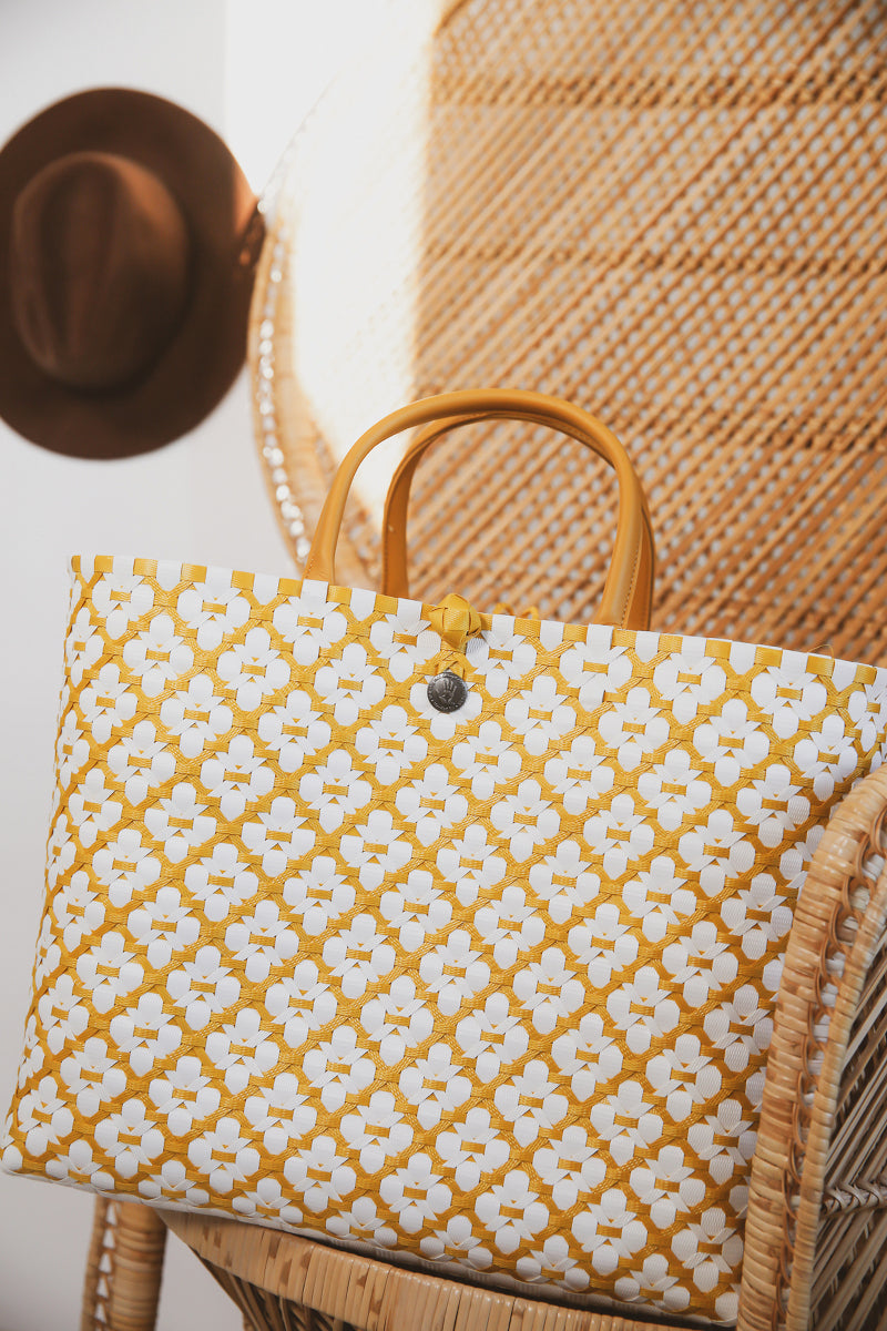 Handed By Motif Bag Shopper L mustard with white pattern Lifestyle 6