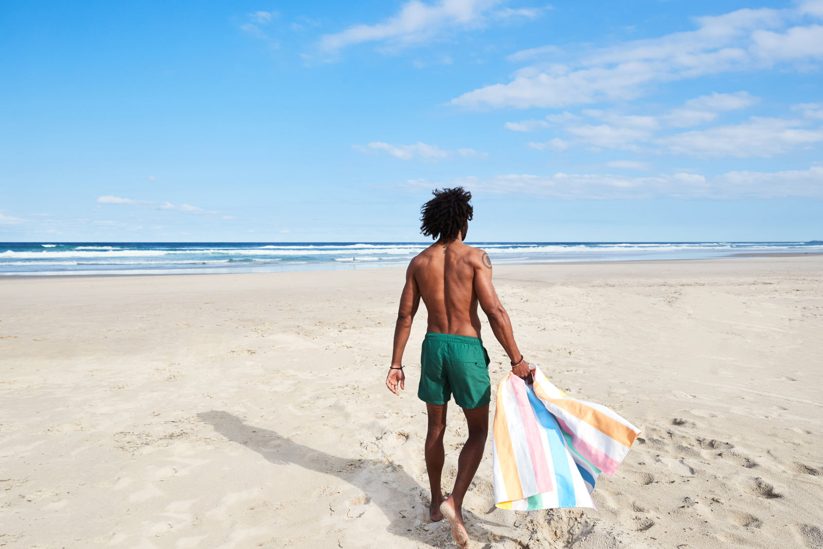 Dock & Bay Beach Towel XL Unicorn Waves 200x90cm Lifestyle 3