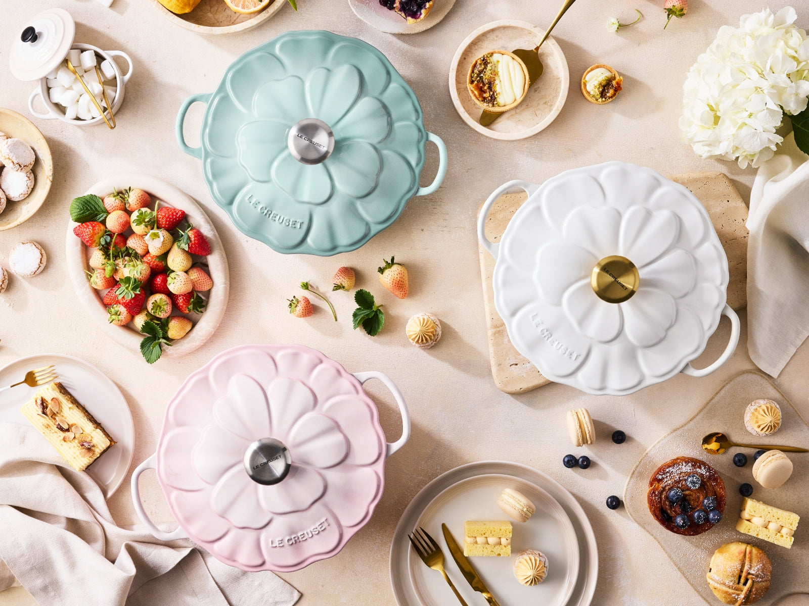 Le Creuset Bräter Blume Signature rund weiß 26cm - Produktbild 10
