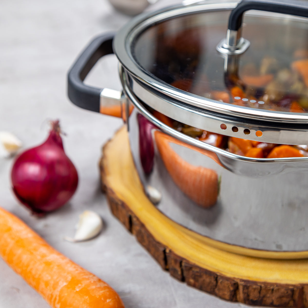 Spring FUSION2+ Bratentopf mit Glasdeckel 24cm Lifestyle 3