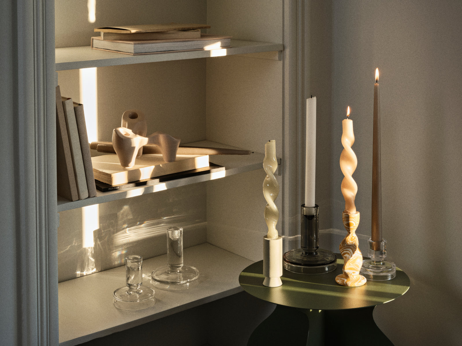 Broste Copenhagen Laia Kerzenleuchter antique brown 16x14cm Lifestyle