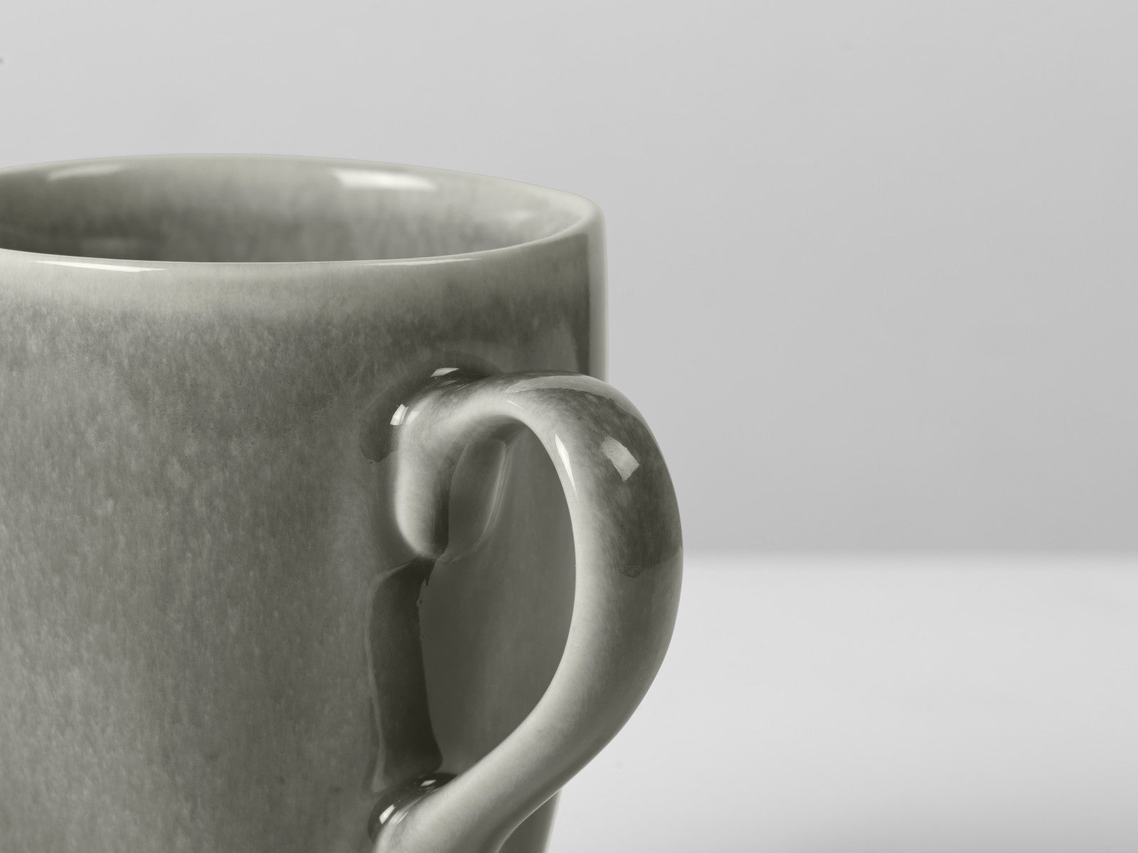 Broste Copenhagen NORDIC RAIN Becher mit Henkel 0,25l Lifestyle 1