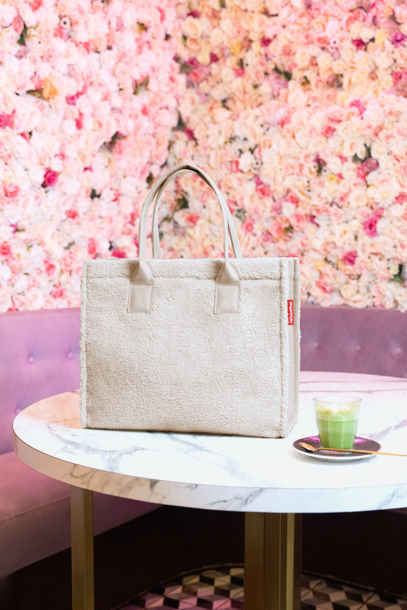 reisenthel daily shopper teddy sand Lifestyle 1